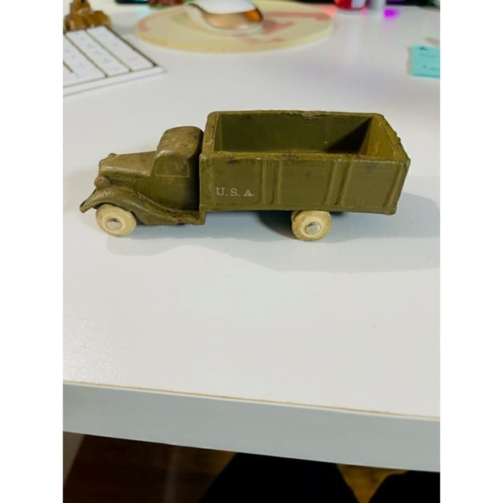 1930's Barr Rubber 1935 Ford Army Cargo Truck White Rubber Tires